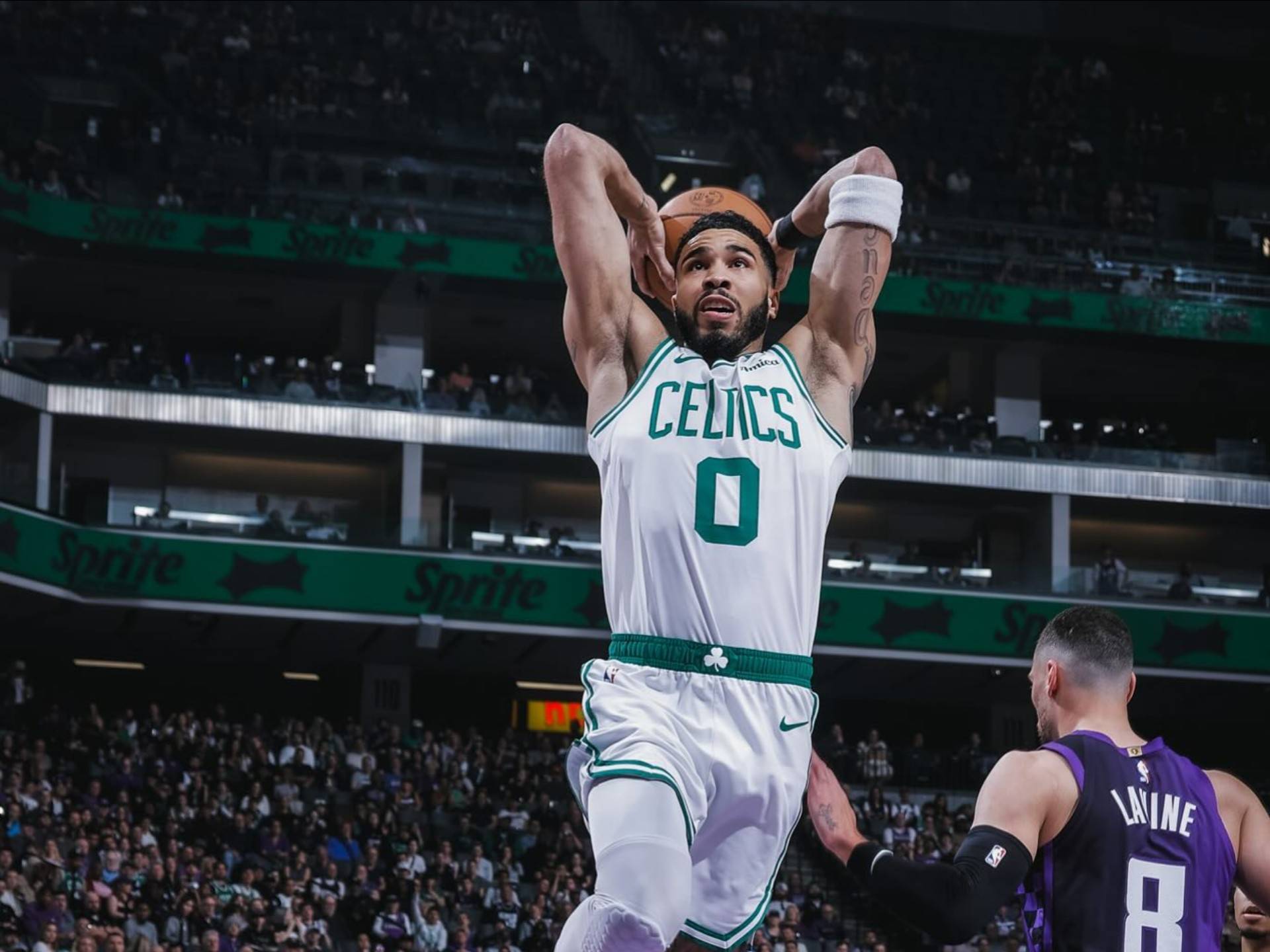 76人完胜土耳其男篮,塔图姆制霸全场 76人完胜土耳其男篮,塔图姆制霸全场