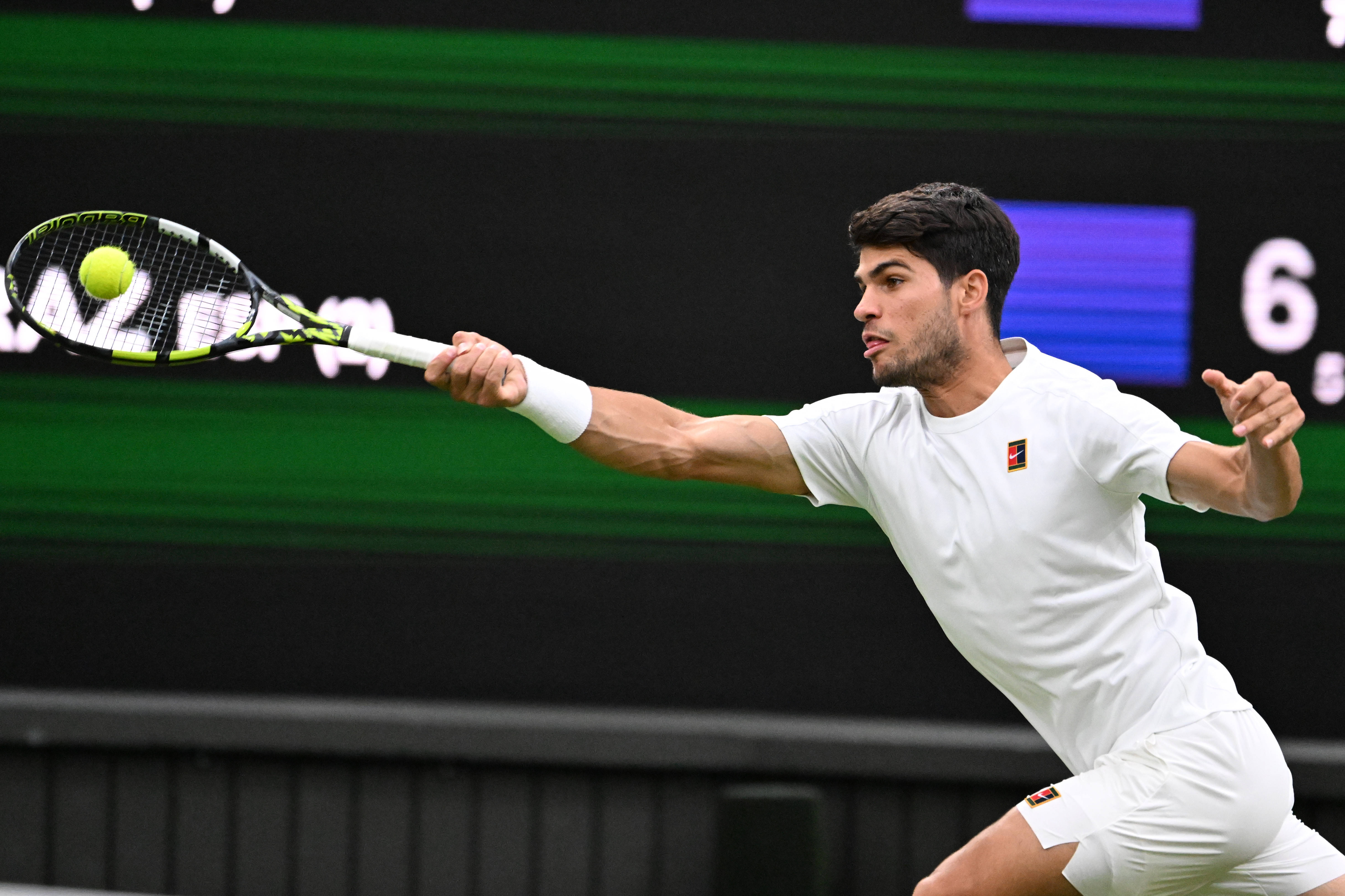 包含世界网球队轻取欧洲网球队，阿尔卡拉斯打破历史纪录的词条