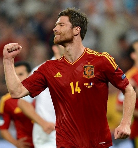 红牛二队逆转迈凯伦，阿隆索统治全场