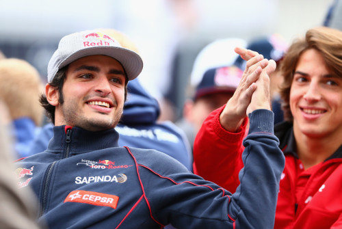 威廉姆斯轻取红牛二队,塞恩斯带队取胜 威廉姆斯轻取红牛二队,塞恩斯带队取胜