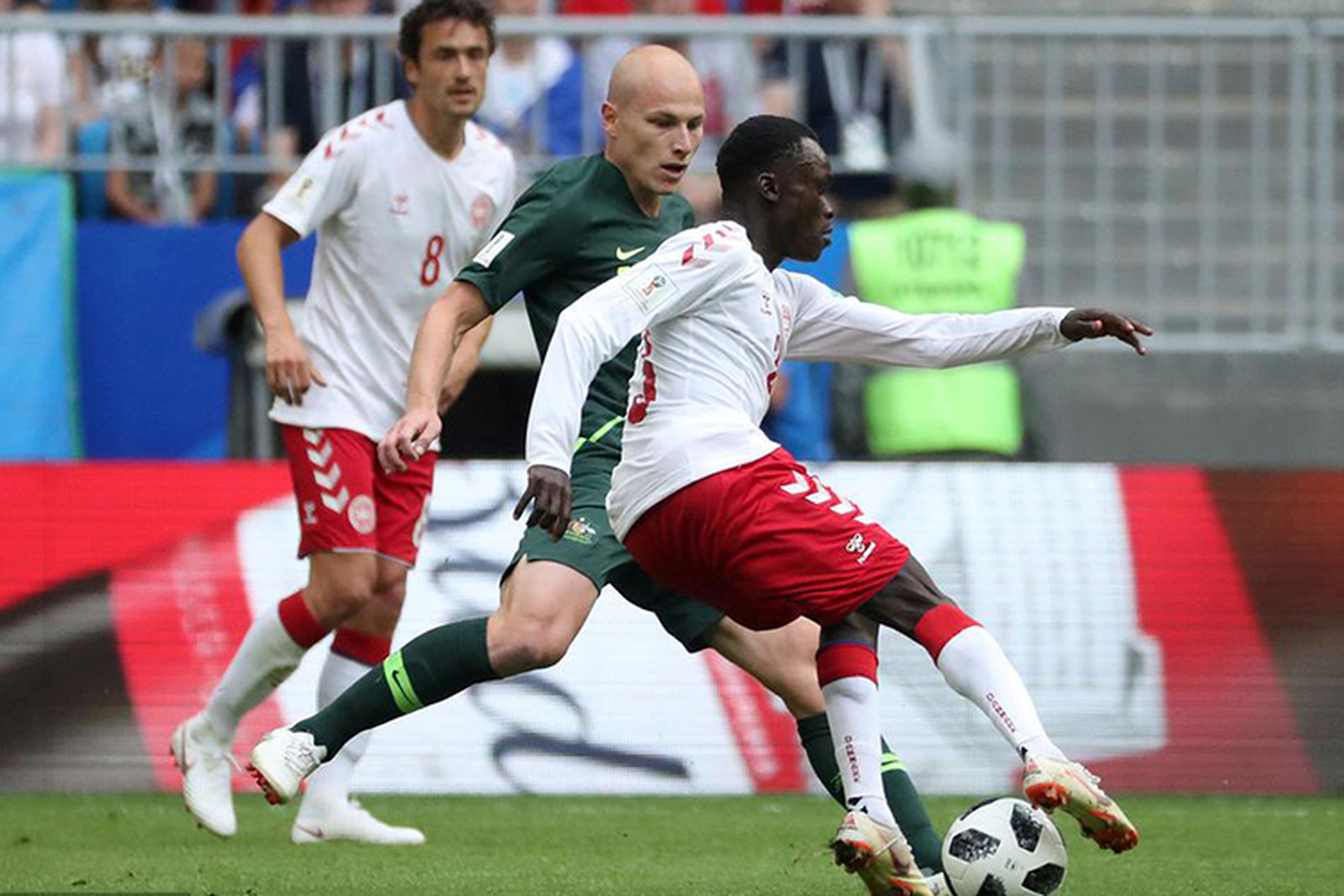 丹麦队逆转法国队，马琳统治全场