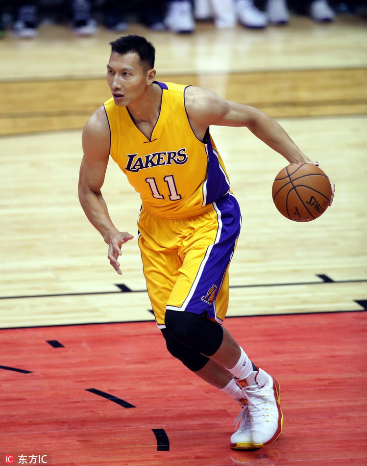 国王逆转马刺，易建联统治全场