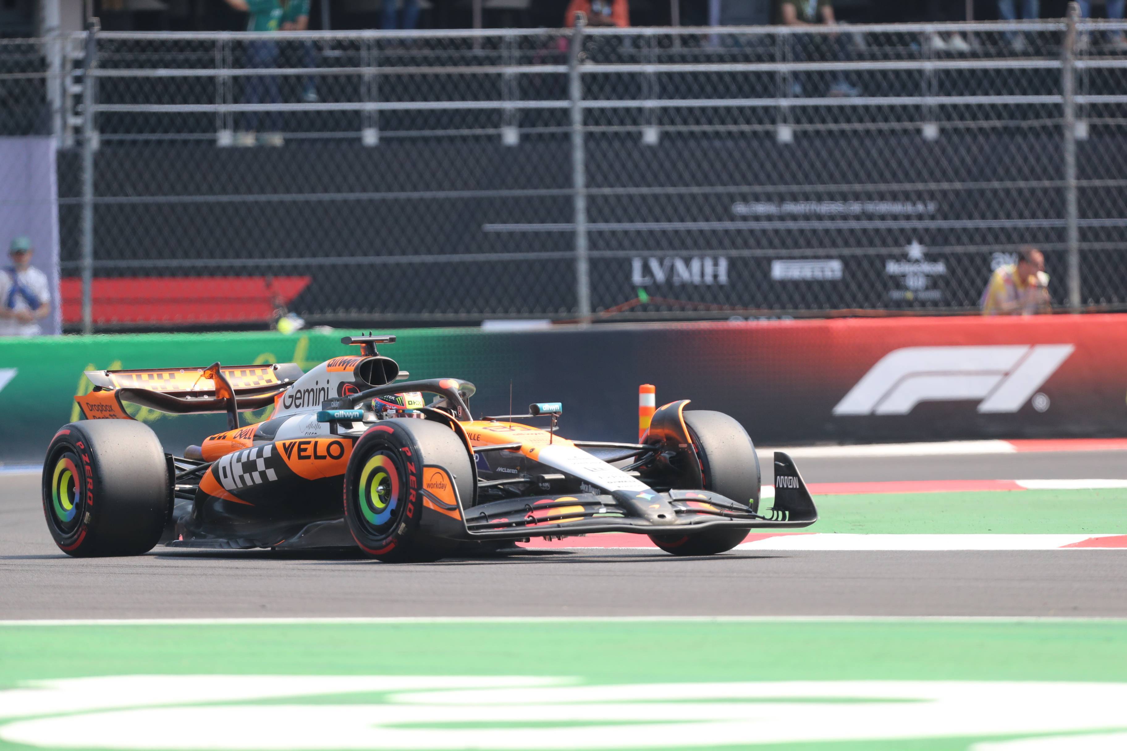 红牛二队逆转迈凯伦，诺里斯统治全场