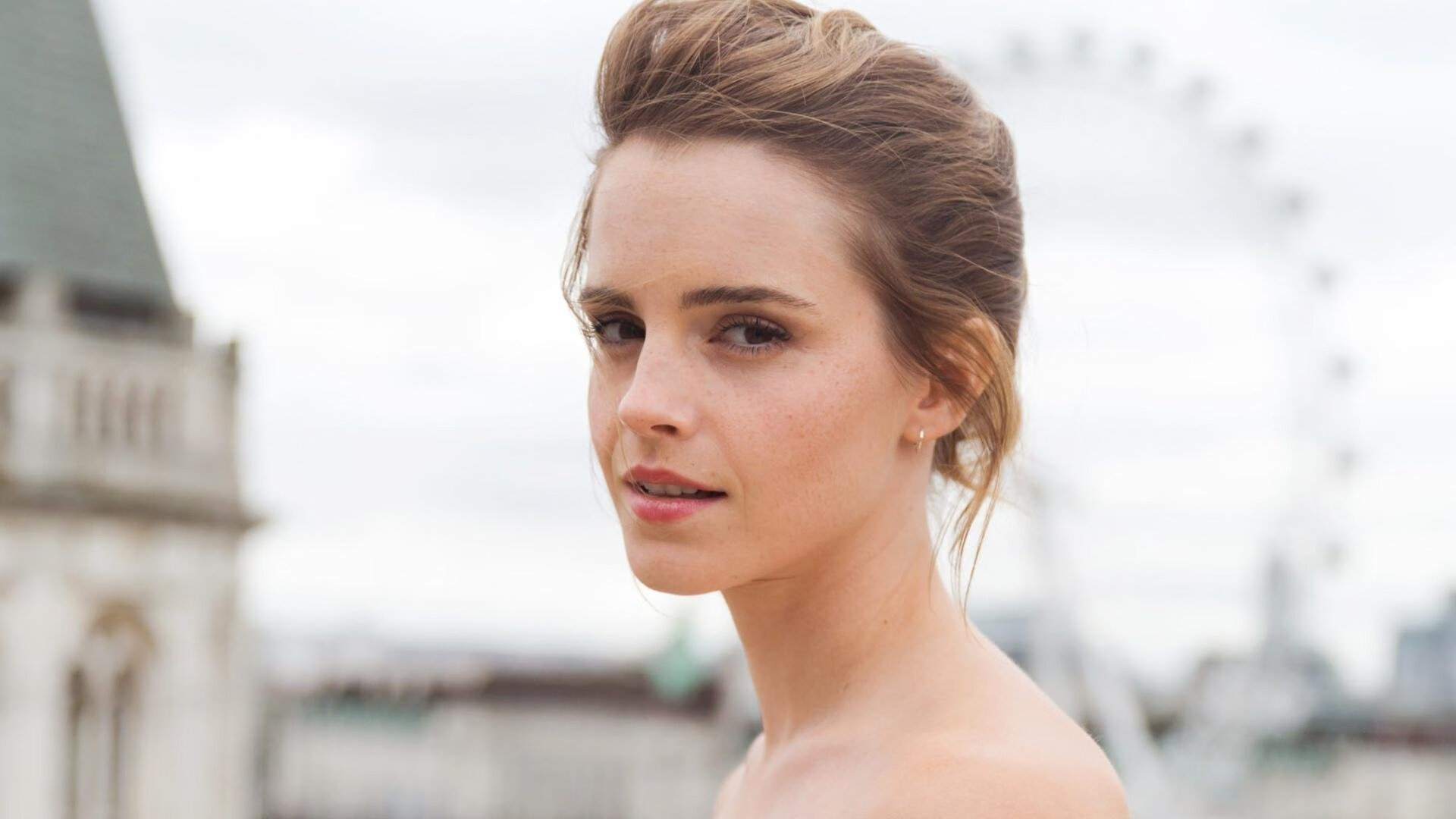 无解时刻!帕尔默连发闪电击穿芬兰,澳大利亚锁定晋级主动