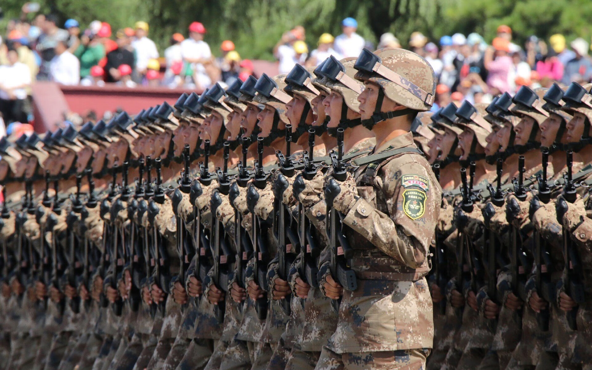 宿命交织的绿茵舞台,当中国红遇见蓝黑军团,卡马文加打出生涯唯一证言